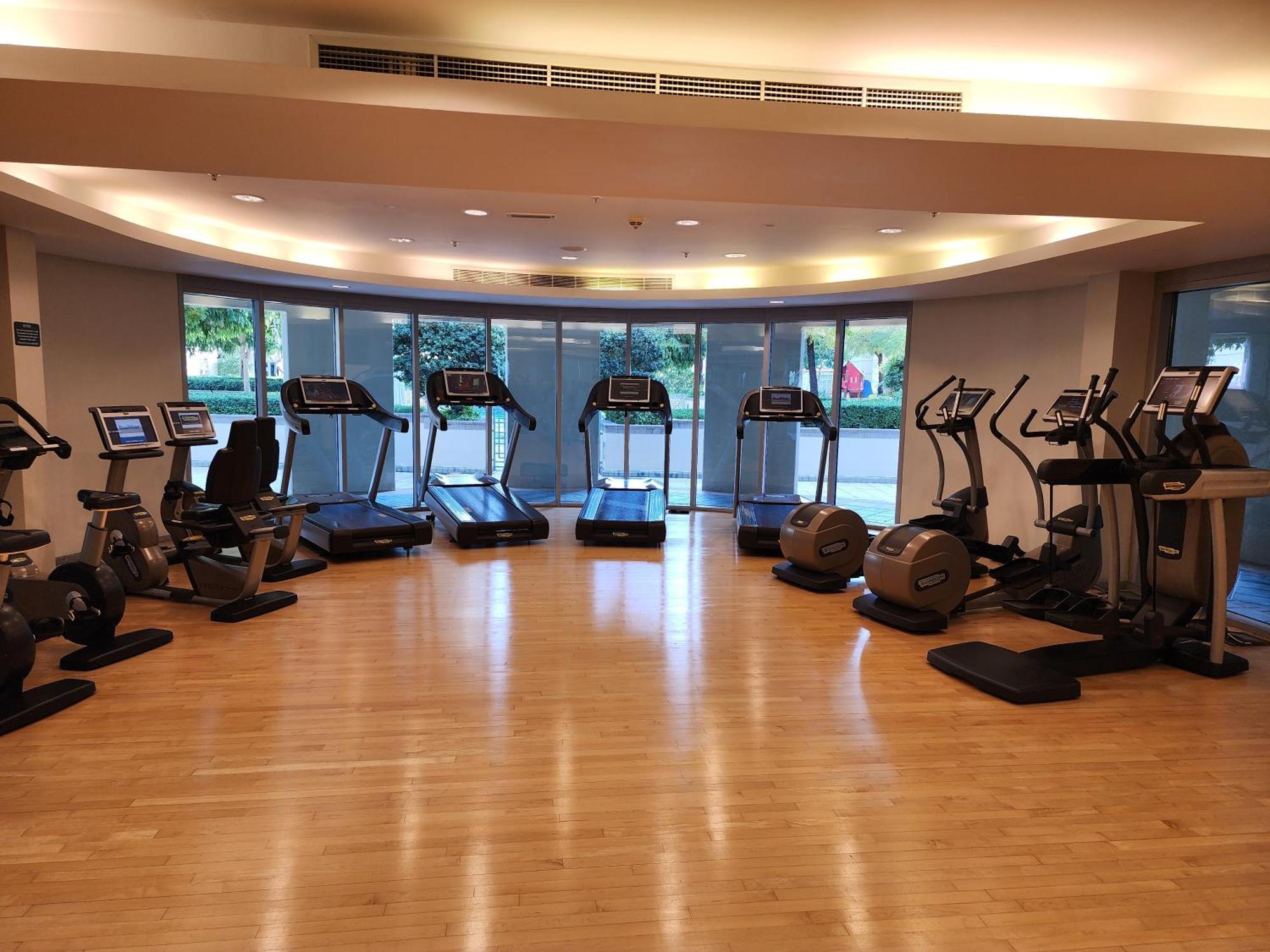 Appartamento Downtown Oasis, Burj Khalifa Views, Luxury Amenities Dubai Esterno foto