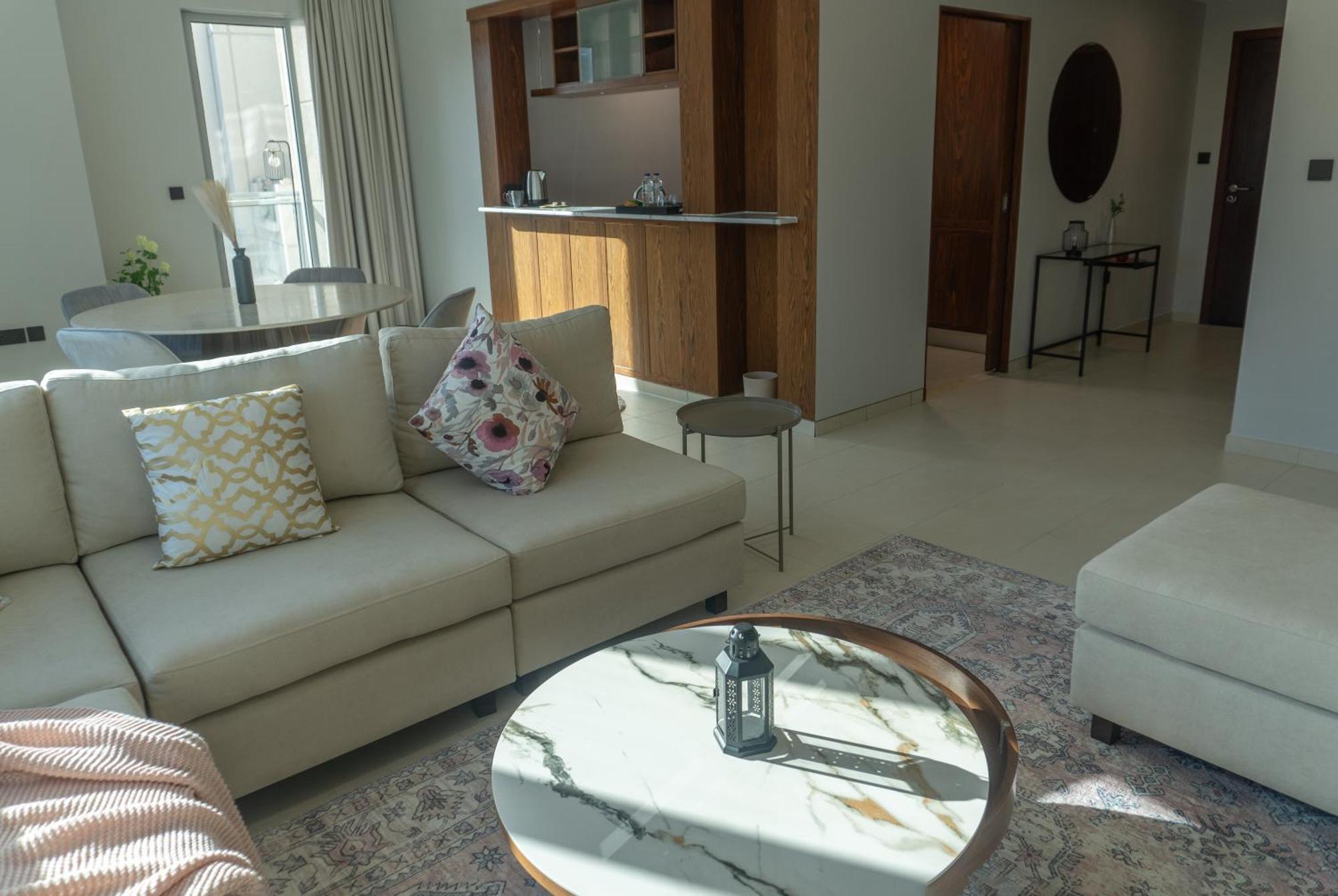 Appartamento Downtown Oasis, Burj Khalifa Views, Luxury Amenities Dubai Esterno foto